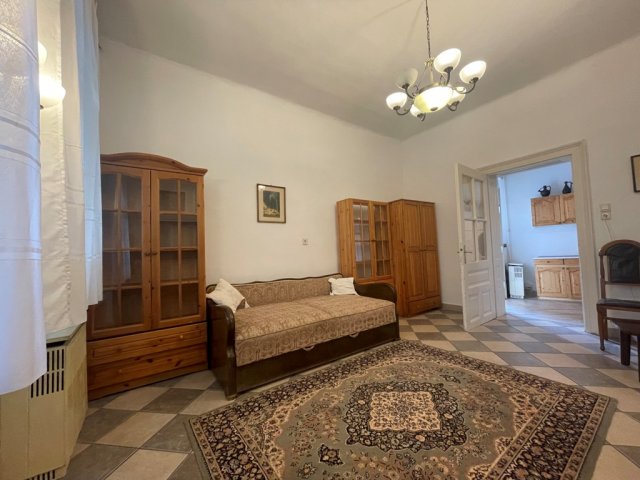 Kiadó téglalakás, albérlet, Vácon 180 E Ft / hó, 2 szobás