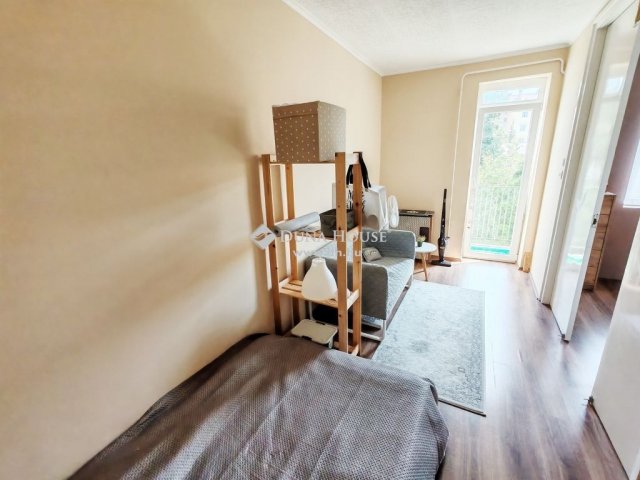 Eladó téglalakás, Nagykanizsán 24.99 M Ft, 2 szobás