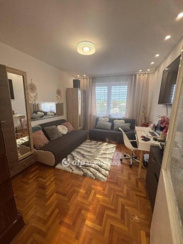 Eladó családi ház, Szerencsen 33 M Ft, 2 szobás