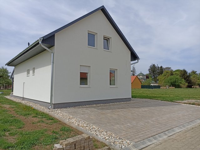 Eladó családi ház, Kaposváron 79.9 M Ft, 5 szobás