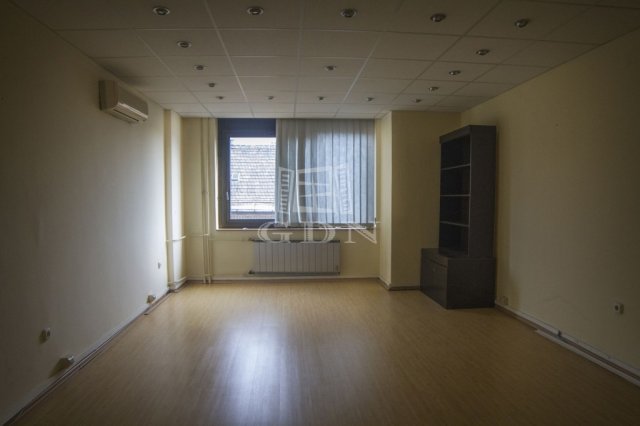 Kiadó iroda Budapest, XIV. kerület, Kiszugló, A kat.Irodaház IV. em. 274 m² iroda, 4. emelet