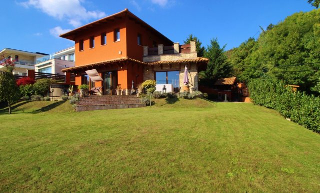 Eladó családi ház, Nagykovácsiban 219 M Ft, 4 szobás