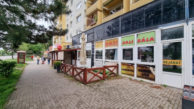 Kiadó üzlethelyiség, Székesfehérvárott 400 E Ft / hó