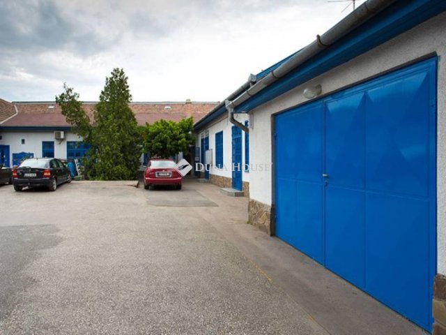 Eladó üzlethelyiség, Budapesten, III. kerületben 400 M Ft