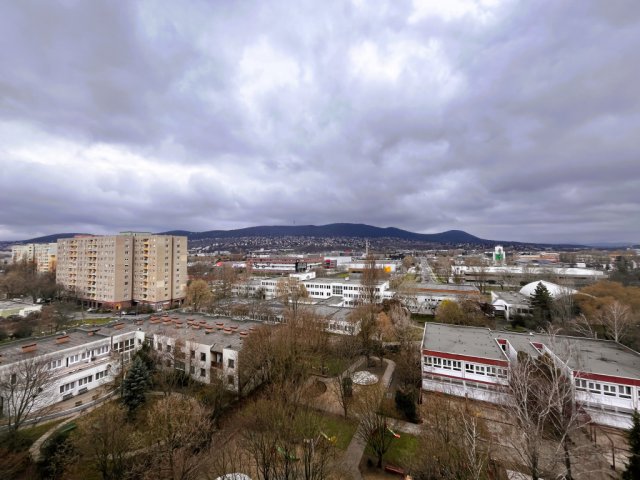 Eladó téglalakás, Budapesten, III. kerületben 66 M Ft, 2 szobás