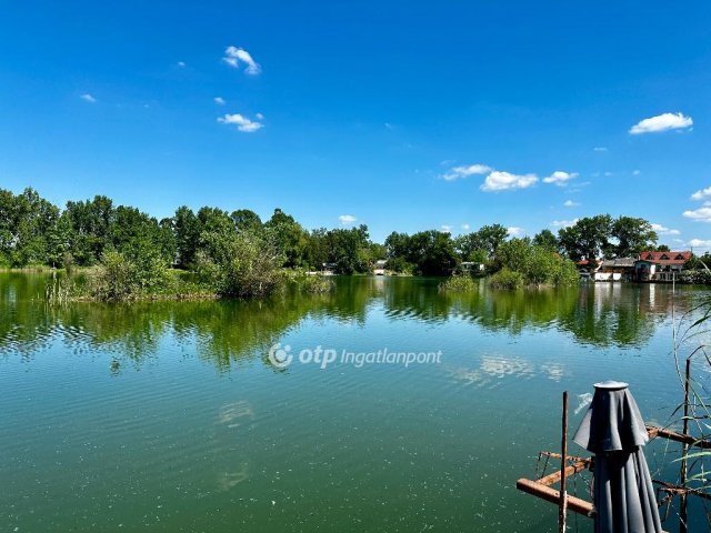 Eladó nyaraló, Győrzámolyon 23.99 M Ft, 1+2 szobás