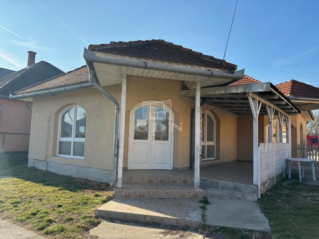 Eladó üzlethelyiség, Banán 48 M Ft / költözzbe.hu