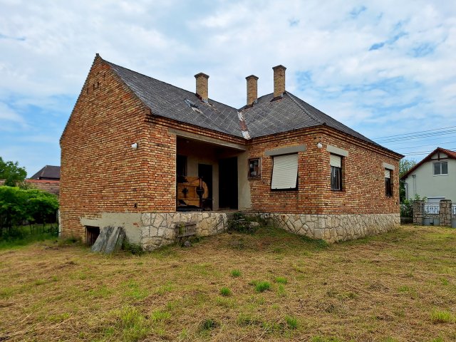 Eladó családi ház, Győrújbaráton 37.9 M Ft, 3 szobás