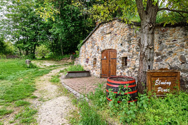 Eladó mezogazdasagi ingatlan, Pátyon 32 M Ft