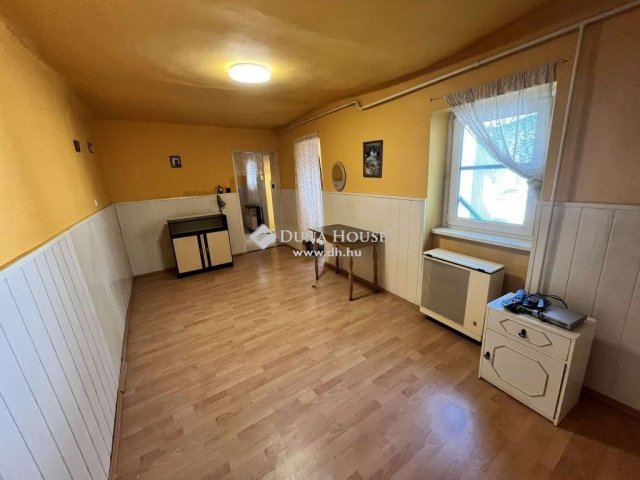 Eladó családi ház, Kecskeméten 39.9 M Ft, 3 szobás