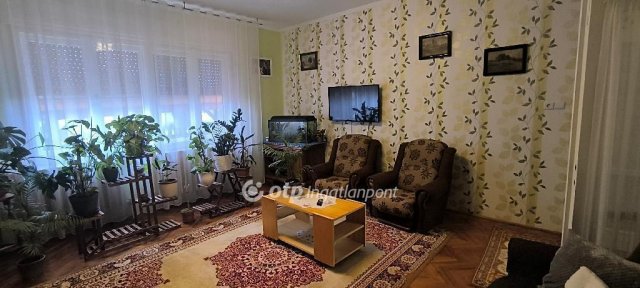 Kiadó családi ház, albérlet, Kunágotán 75 E Ft / hó, 2 szobás