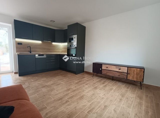 Eladó családi ház, Cserkúton 49.9 M Ft, 2 szobás