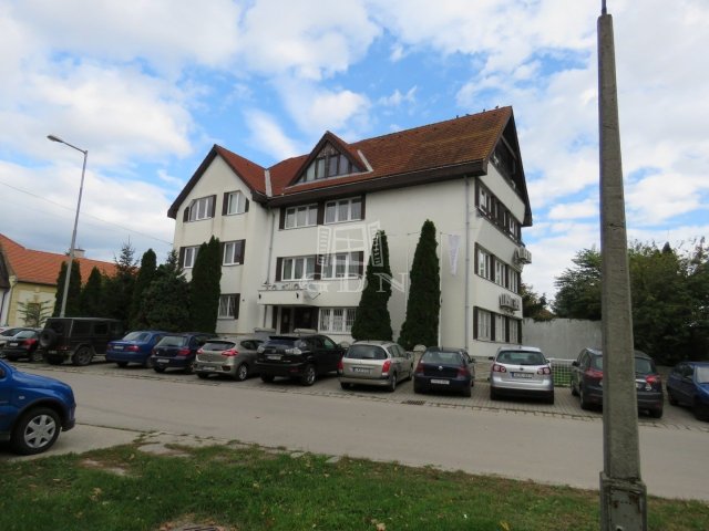 Kiadó iroda, Székesfehérvárott 145 E Ft / hó, 1 szobás