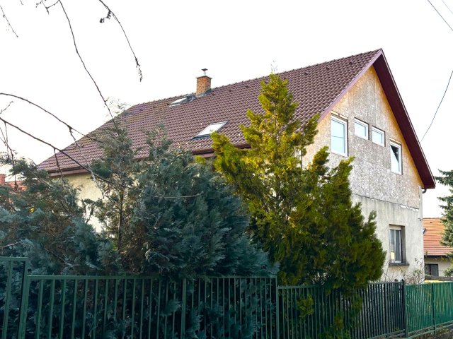 Eladó családi ház, Csömörön 114.9 M Ft, 6 szobás