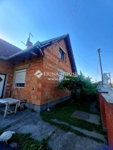 Eladó családi ház, Szentlőrincen 37.7 M Ft, 4 szobás
