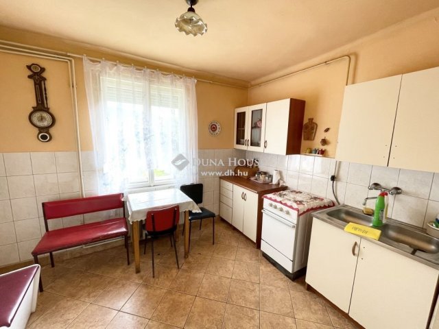 Eladó családi ház, Jobbágyin 21 M Ft, 3 szobás