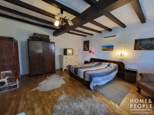 Eladó családi ház, Röszkén 42.499 M Ft, 2 szobás