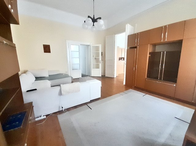 Eladó téglalakás, Budapesten, VI. kerületben 120 M Ft