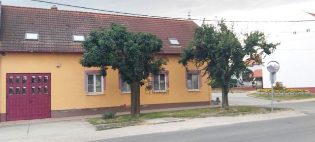 Eladó családi ház, Beremenden 26.99 M Ft, 6 szobás