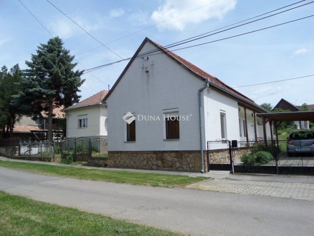Eladó családi ház, Lovászhetényben 34 M Ft, 3 szobás