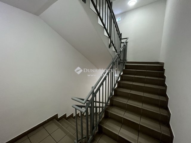 Eladó téglalakás, Budapesten, XIV. kerületben 146 M Ft, 3 szobás