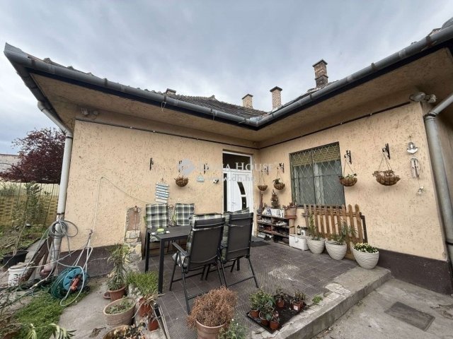 Eladó családi ház, Budapesten, XX. kerületben 65 M Ft, 4 szobás