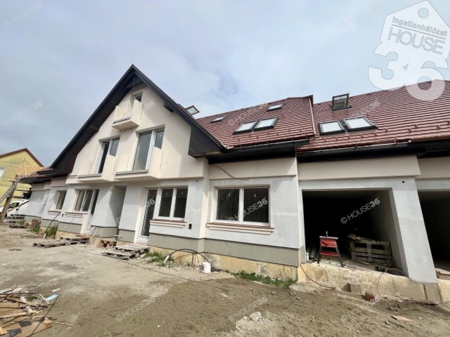 Eladó téglalakás, Kiskunfélegyházán 69.9 M Ft, 4 szobás