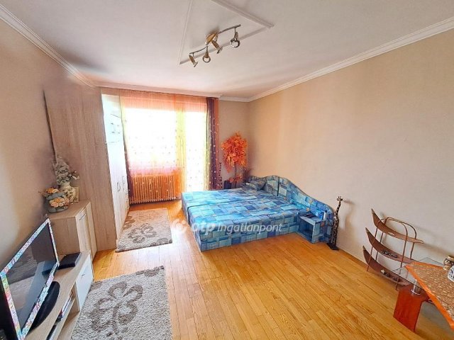 Eladó panellakás, Kecskeméten 37.9 M Ft, 2 szobás