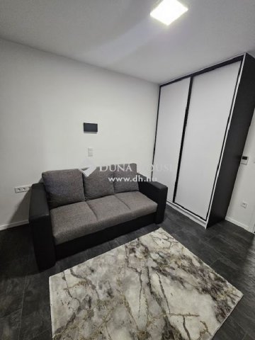 Eladó téglalakás, Pécsett 96.9 M Ft, 3 szobás