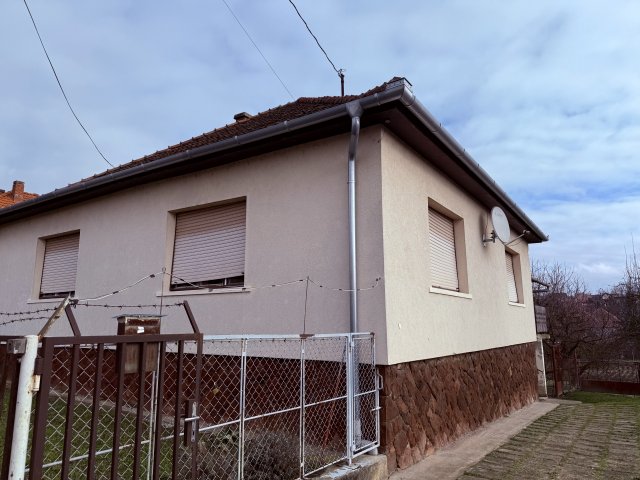 Eladó családi ház, Zalaegerszegen 49 M Ft, 3 szobás