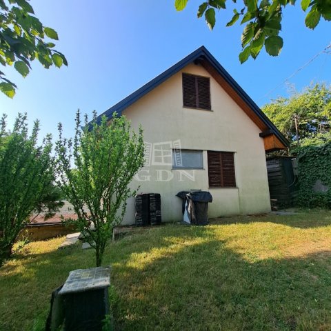 Eladó nyaraló, Balatonkenesén 39.5 M Ft, 2 szobás