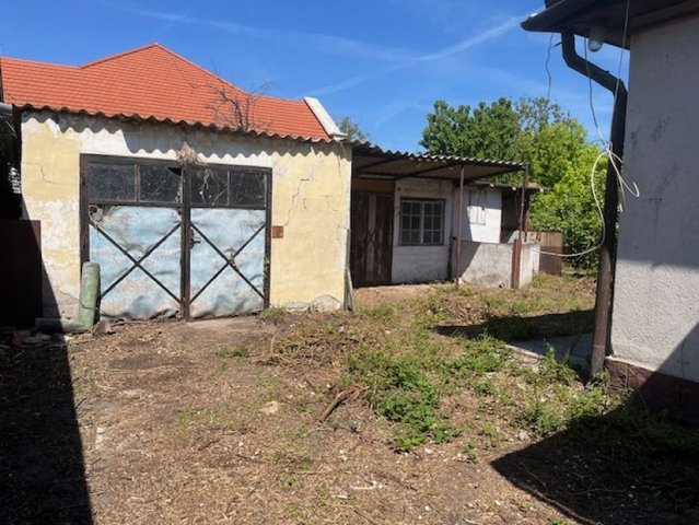 Eladó családi ház, Dunaharasztin 39.9 M Ft, 3 szobás