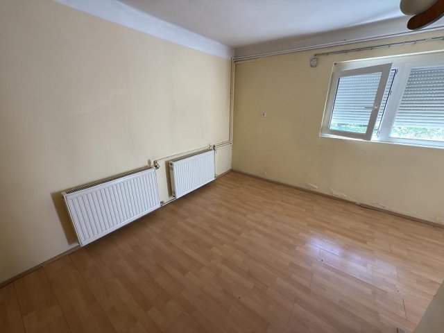 Eladó családi ház, Szentendrén 40 M Ft, 3 szobás