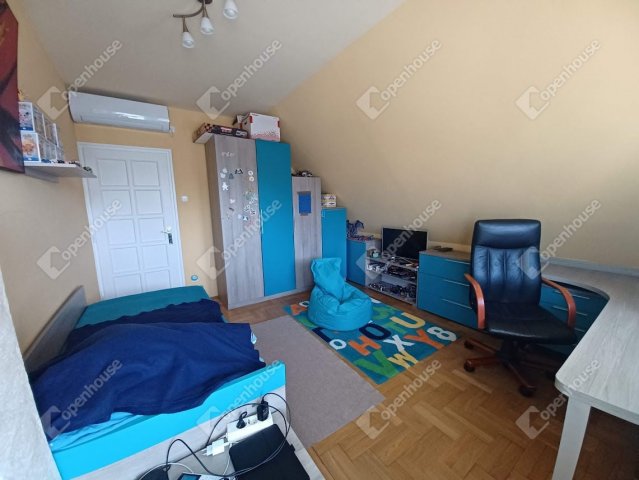Eladó családi ház, Debrecenben 179.5 M Ft, 5 szobás