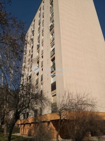 Eladó panellakás, Pécsett 36.9 M Ft, 2 szobás