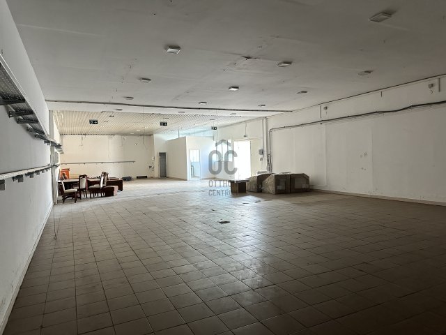 Kiadó ipari ingatlan, Szolnokon 490 E Ft / hó