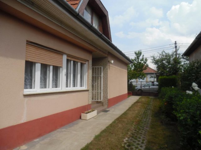 Eladó családi ház, Budapesten, XVII. kerületben, Ágas utcában
