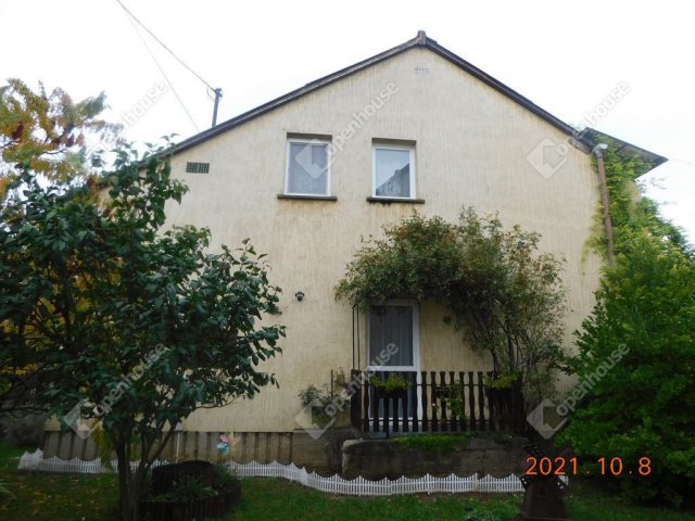 Eladó családi ház, Dombóváron 42.2 M Ft, 4 szobás