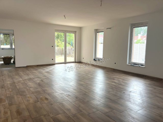 Eladó családi ház, Veresegyházon 154.9 M Ft, 5 szobás
