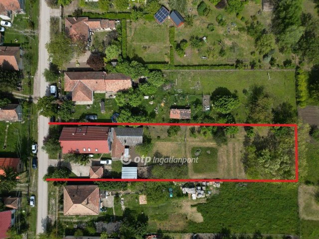 Eladó családi ház, Baracskán 89 M Ft, 6 szobás