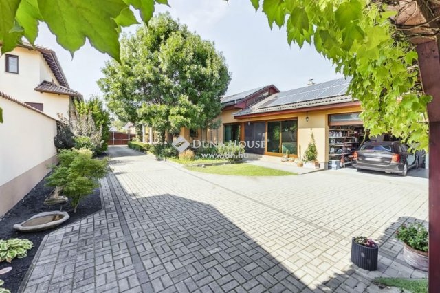 Eladó családi ház, Lajosmizsén 125 M Ft, 3 szobás