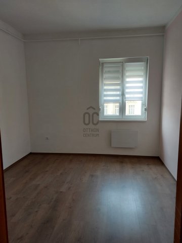 Eladó téglalakás, Szombathelyen 32.9 M Ft, 2 szobás
