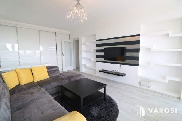 Kiadó téglalakás, albérlet, Szegeden 320 E Ft / hó, 3 szobás