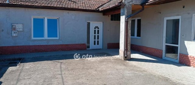 Eladó családi ház, Nagykőrösön 46.9 M Ft, 4 szobás