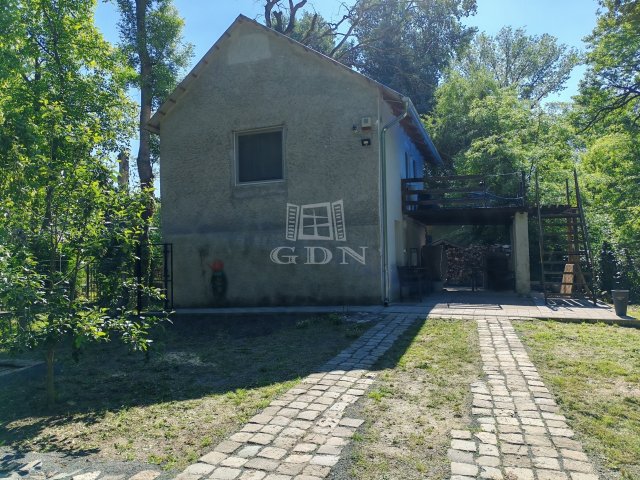 Eladó nyaraló, Baján 34 M Ft, 3 szobás / költözzbe.hu