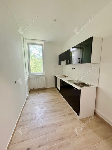 Eladó téglalakás, Tatabányán 37.99 M Ft, 2 szobás