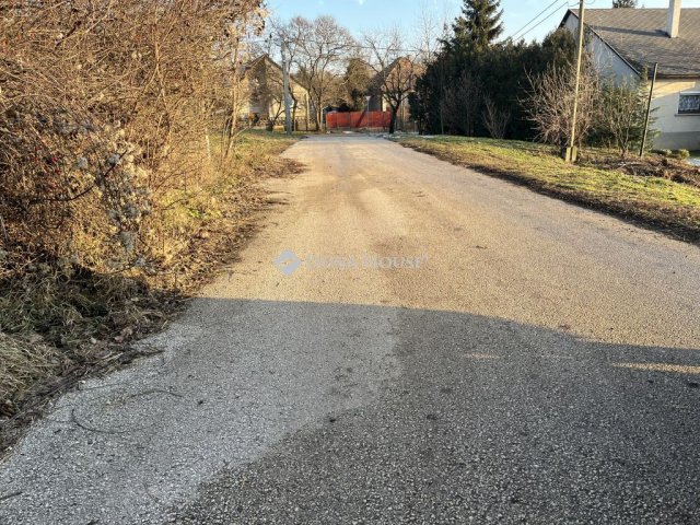 Eladó telek, Tinnyén 23.5 M Ft / költözzbe.hu