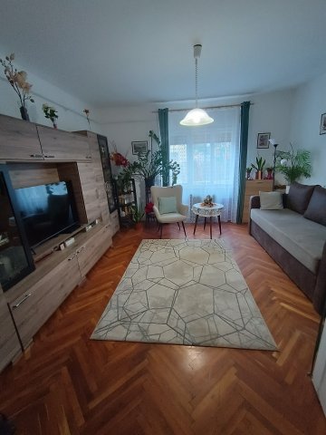 Eladó családi ház, Székesfehérvárott 45 M Ft, 2 szobás