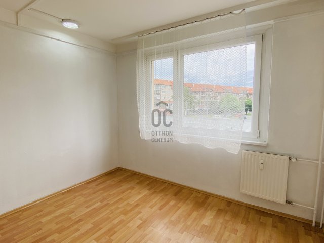 Kiadó panellakás, albérlet, Miskolcon 120 E Ft / hó, 3 szobás
