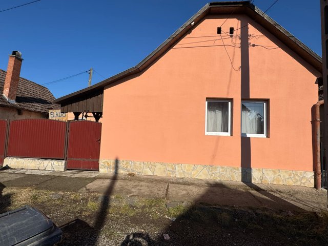 Eladó családi ház, Szécsényen 12.9 M Ft, 3 szobás